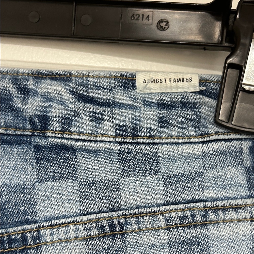 Almost Famous Checkered Denim Jeans (Junior) - Picture 3 of 4